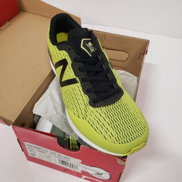 New Balance‎ Men\'s RevLite Men\'s Hanzo Running Shoe in yellow - Size 7.5 WIDE main image 6